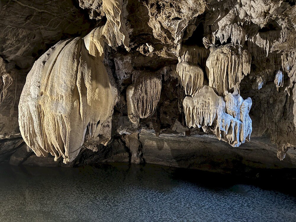 Stalactites take on unique shapes, resembling carp, dragons and dancing fairies